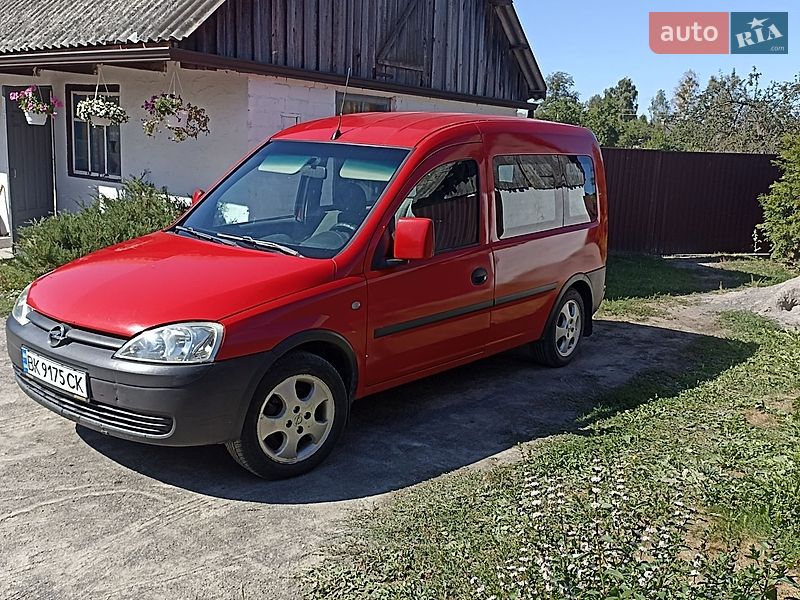 Минивэн Opel Combo 2004 в Сарнах