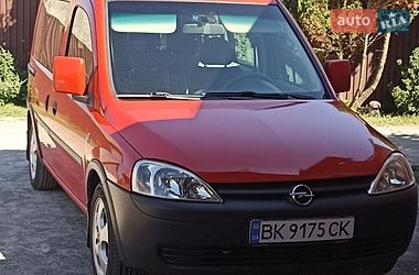 Минивэн Opel Combo 2004 в Сарнах
