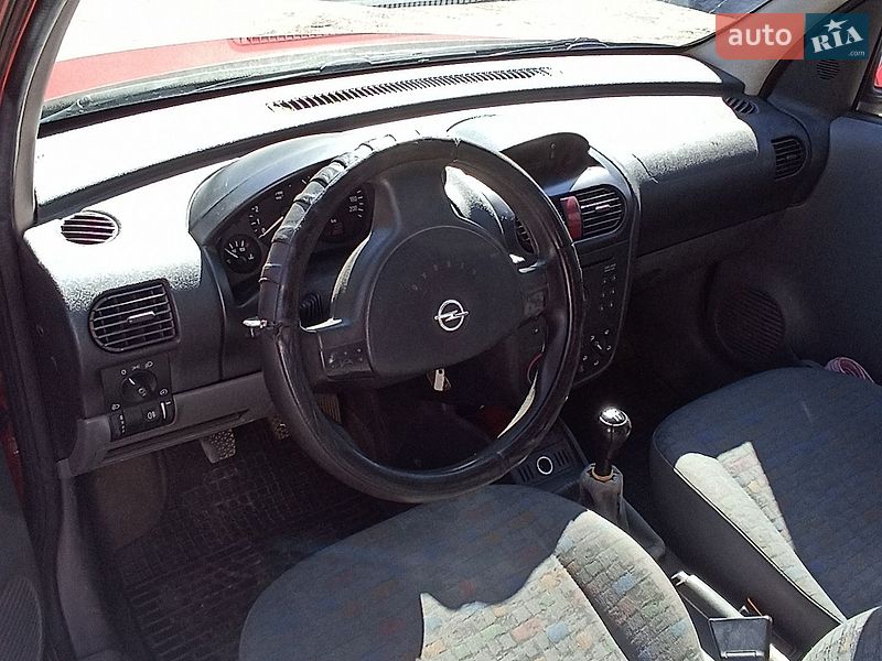 Минивэн Opel Combo 2004 в Сарнах