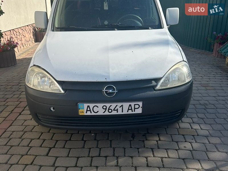 Минивэн Opel Combo 2006 в Луцке