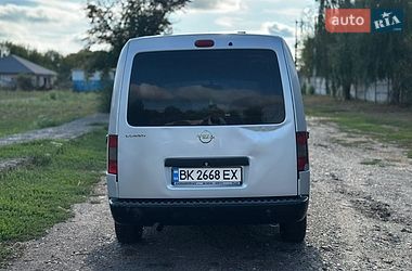 Минивэн Opel Combo 2009 в Остроге