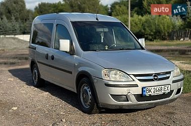 Минивэн Opel Combo 2009 в Остроге