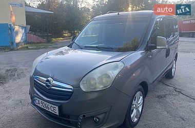Opel Combo  2012