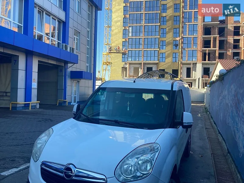 Opel Combo 2012