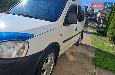 Минивэн Opel Combo 2004 в Тячеве