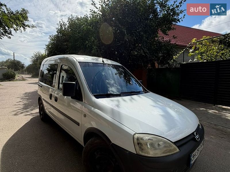 Минивэн Opel Combo 2005 в Измаиле