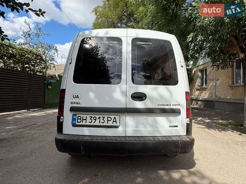 Минивэн Opel Combo 2005 в Измаиле
