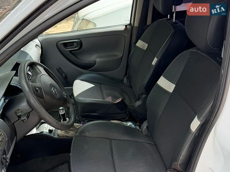 Минивэн Opel Combo 2005 в Измаиле