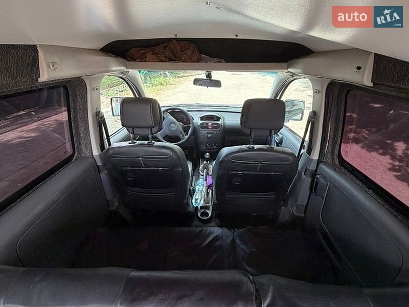 Минивэн Opel Combo 2005 в Измаиле