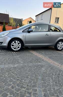 Opel Corsa  2010