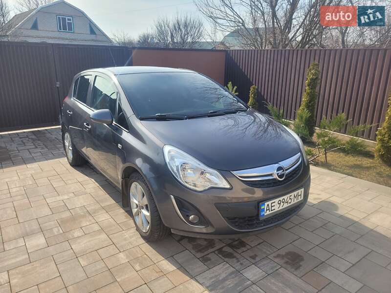 Легкові Opel Corsa