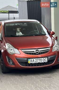 Хэтчбек Opel Corsa 2013 в Львове