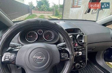 Хэтчбек Opel Corsa 2010 в Надворной