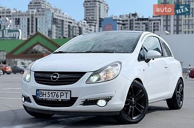 Хэтчбек Opel Corsa 2010 в Одессе