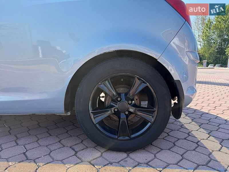 Хетчбек Opel Corsa 2008 в Чернівцях