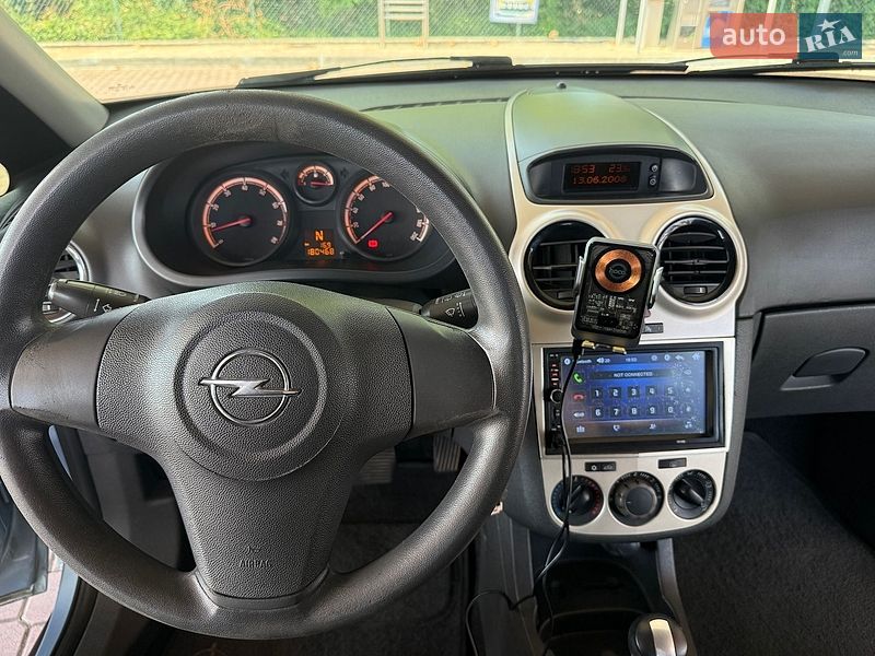 Хетчбек Opel Corsa 2008 в Чернівцях