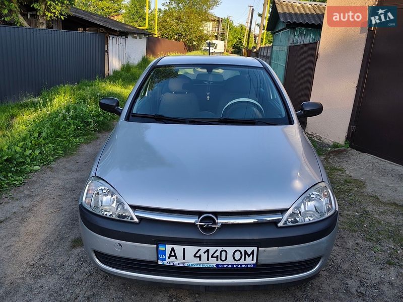 Хетчбек Opel Corsa 2002 в Малині