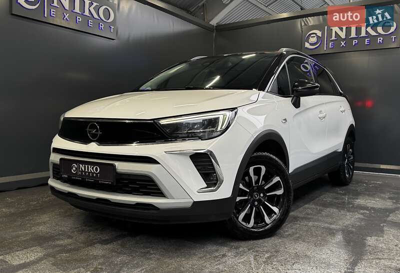 Позашляховик / Кросовер Opel Crossland