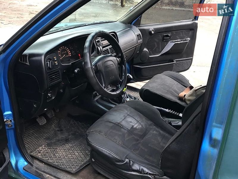 Позашляховик / Кросовер Opel Frontera 1993 в Остер