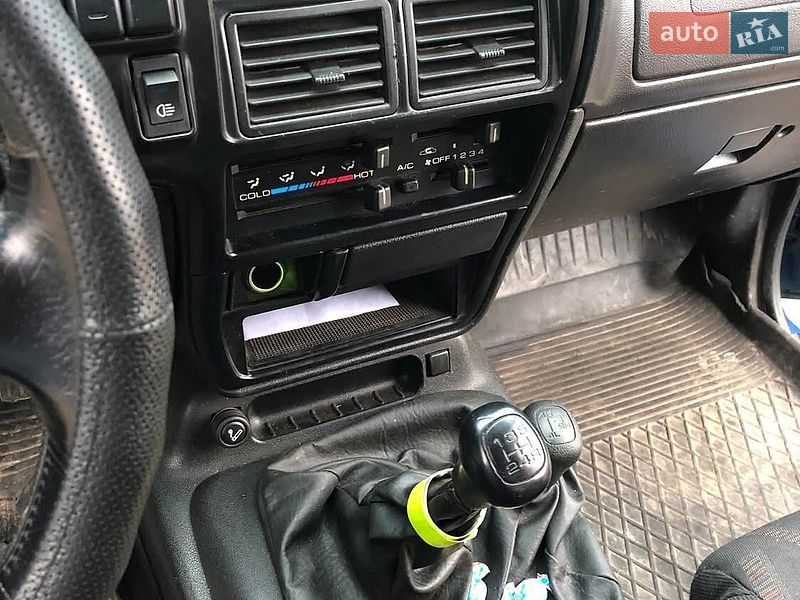 Позашляховик / Кросовер Opel Frontera 1993 в Остер
