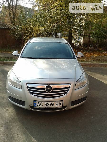 Opel Insignia 2011 року