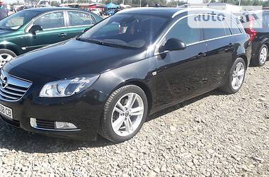 Opel Insignia Cosmo st 2011