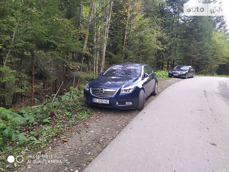 Хэтчбек Opel Insignia