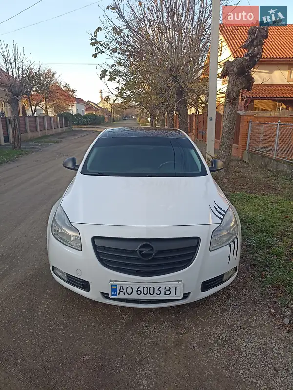 Opel Insignia 2011