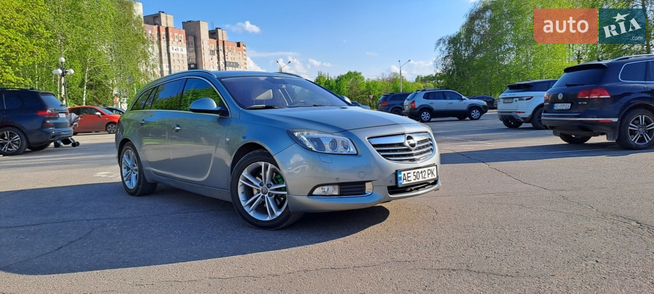 2010 Opel Insignia - мініатюра 3