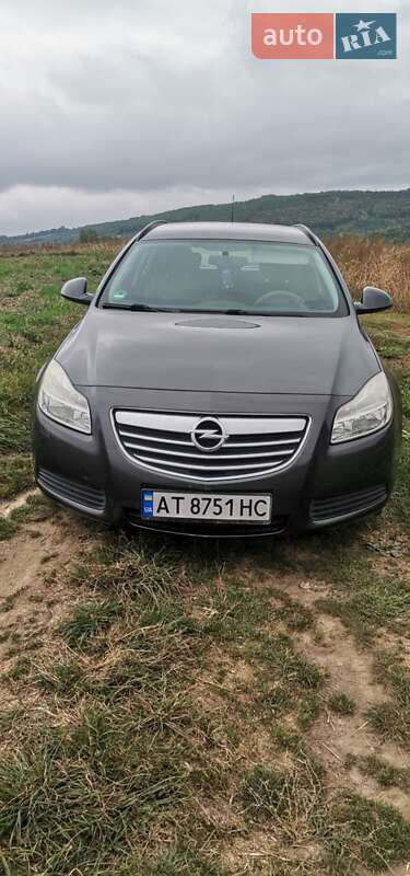 Универсал Opel Insignia