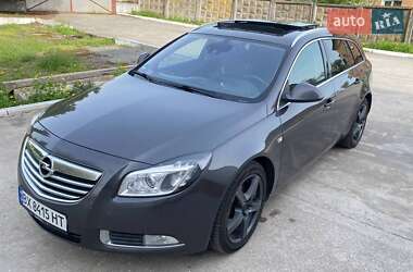 Opel Insignia  2011