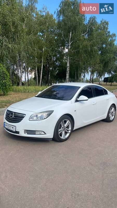 Седан Opel Insignia