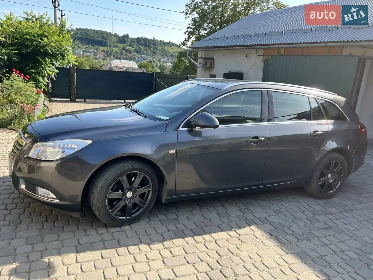 2010 Opel Insignia - мініатюра 3