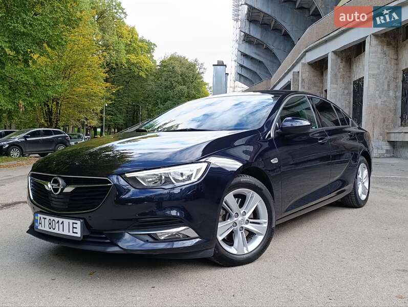 Лифтбек Opel Insignia