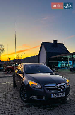 Opel Insignia  2012
