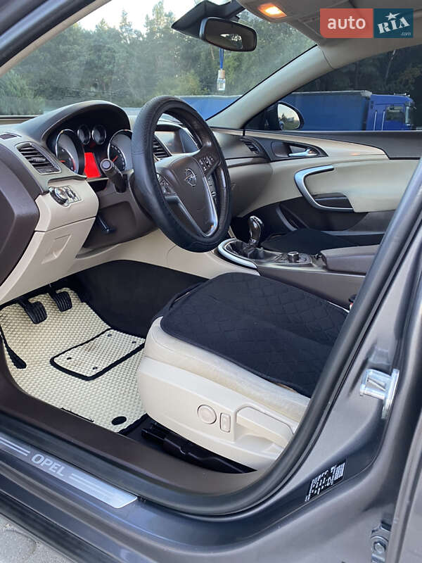 Лифтбек Opel Insignia