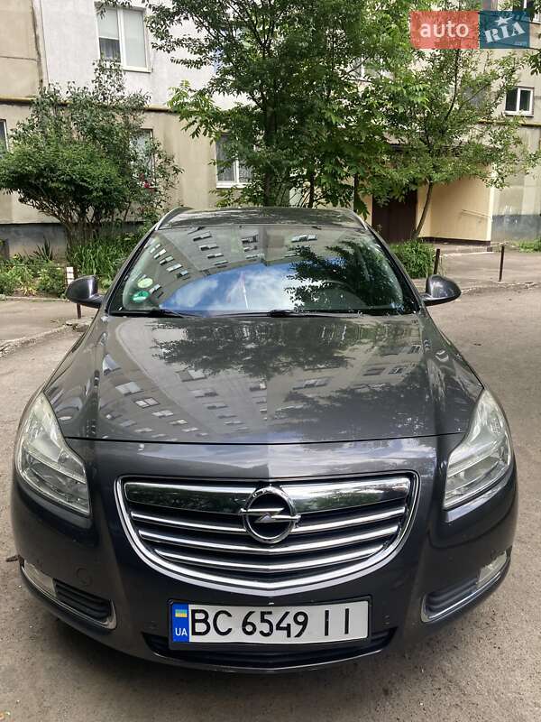 Універсал Opel Insignia
