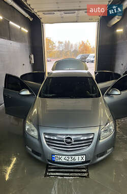 Opel Insignia  2012