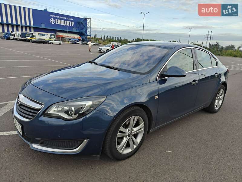 Лифтбек Opel Insignia