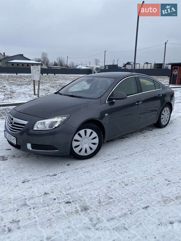 Седан Opel Insignia