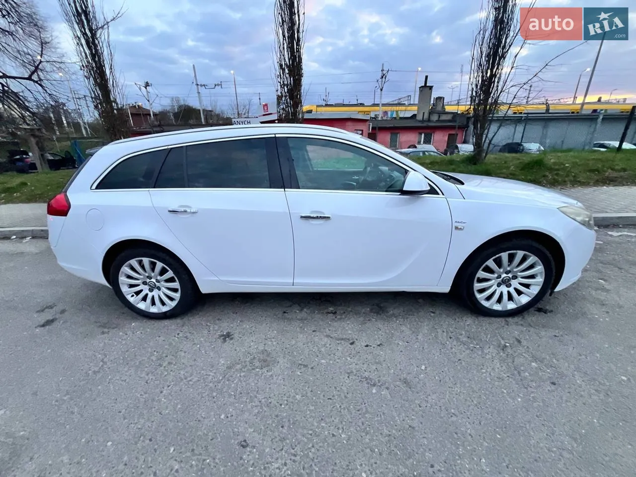 2010 Opel Insignia - мініатюра 5