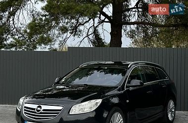 Opel Insignia  2011