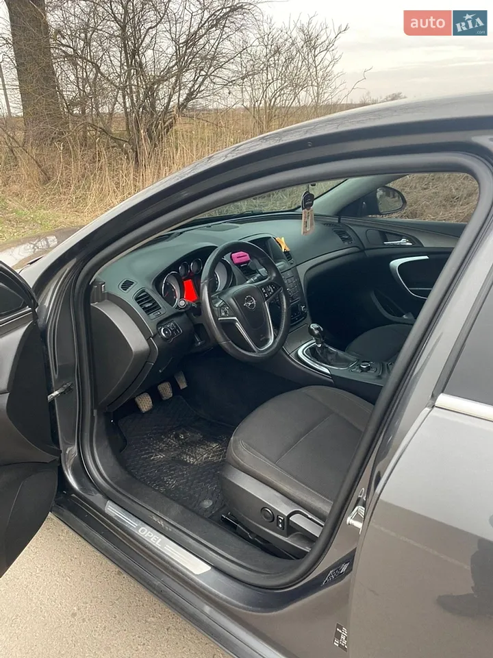 2011 Opel Insignia - фото 1