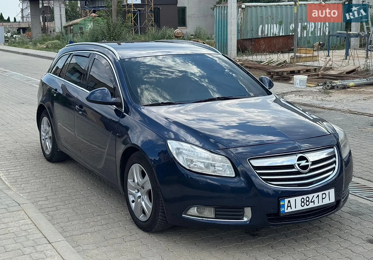 2010 Opel Insignia - мініатюра 3