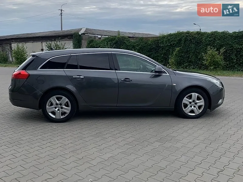 Opel Insignia 2011