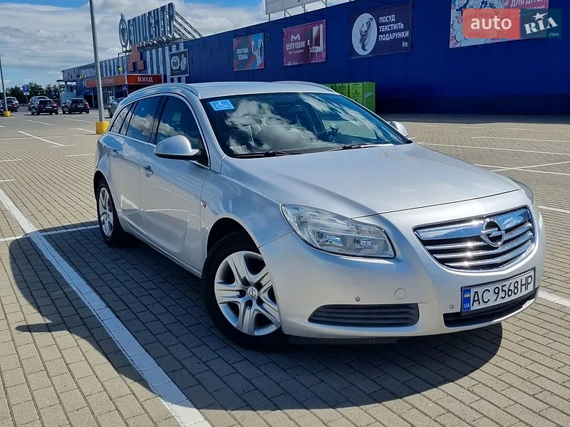 Opel Insignia 2011