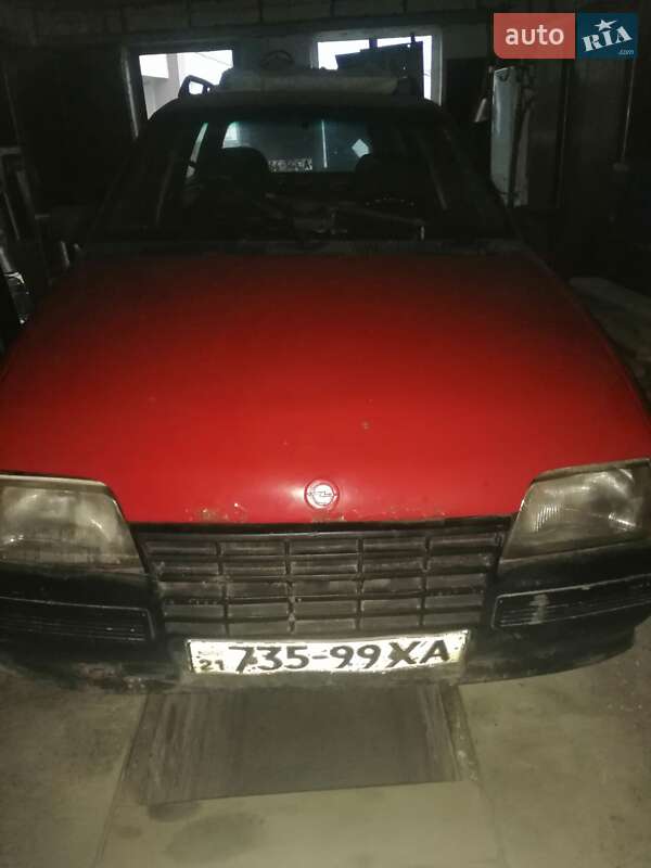 Opel Kadett 1988 року в Сумах