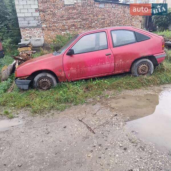 Хэтчбек Opel Kadett