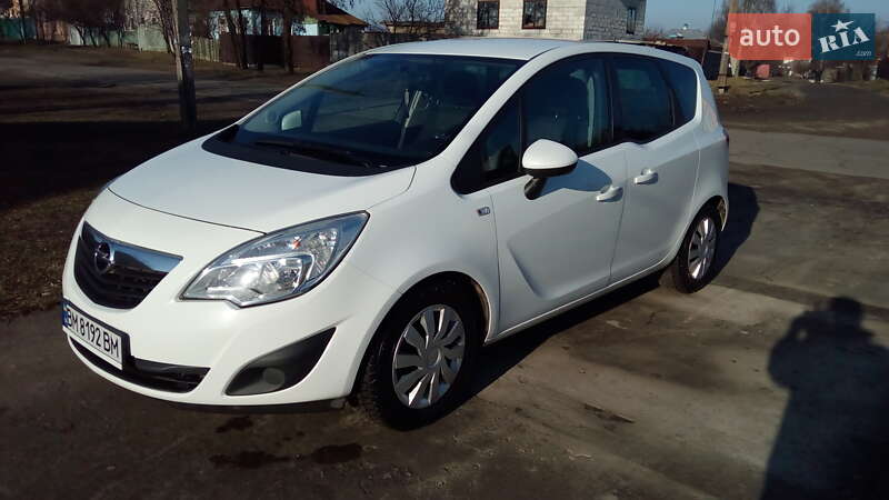 Хетчбек Opel Meriva