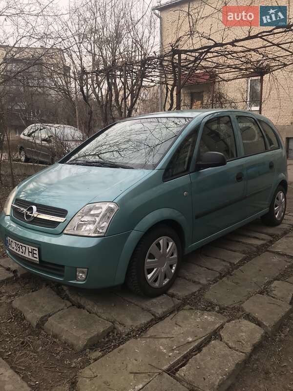 Микровэн Opel Meriva